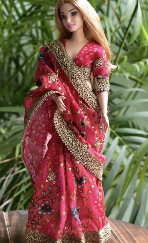 Pink saree for curvy doll