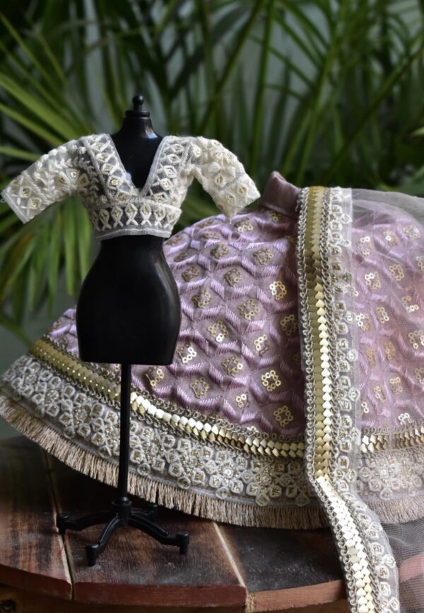 Lilac off white lehenga for curvy doll