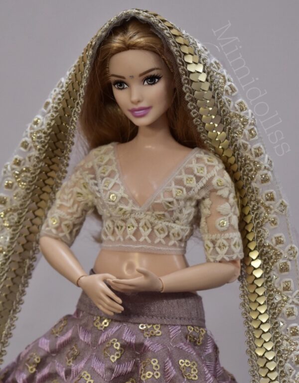 Lilac off white lehenga for curvy doll