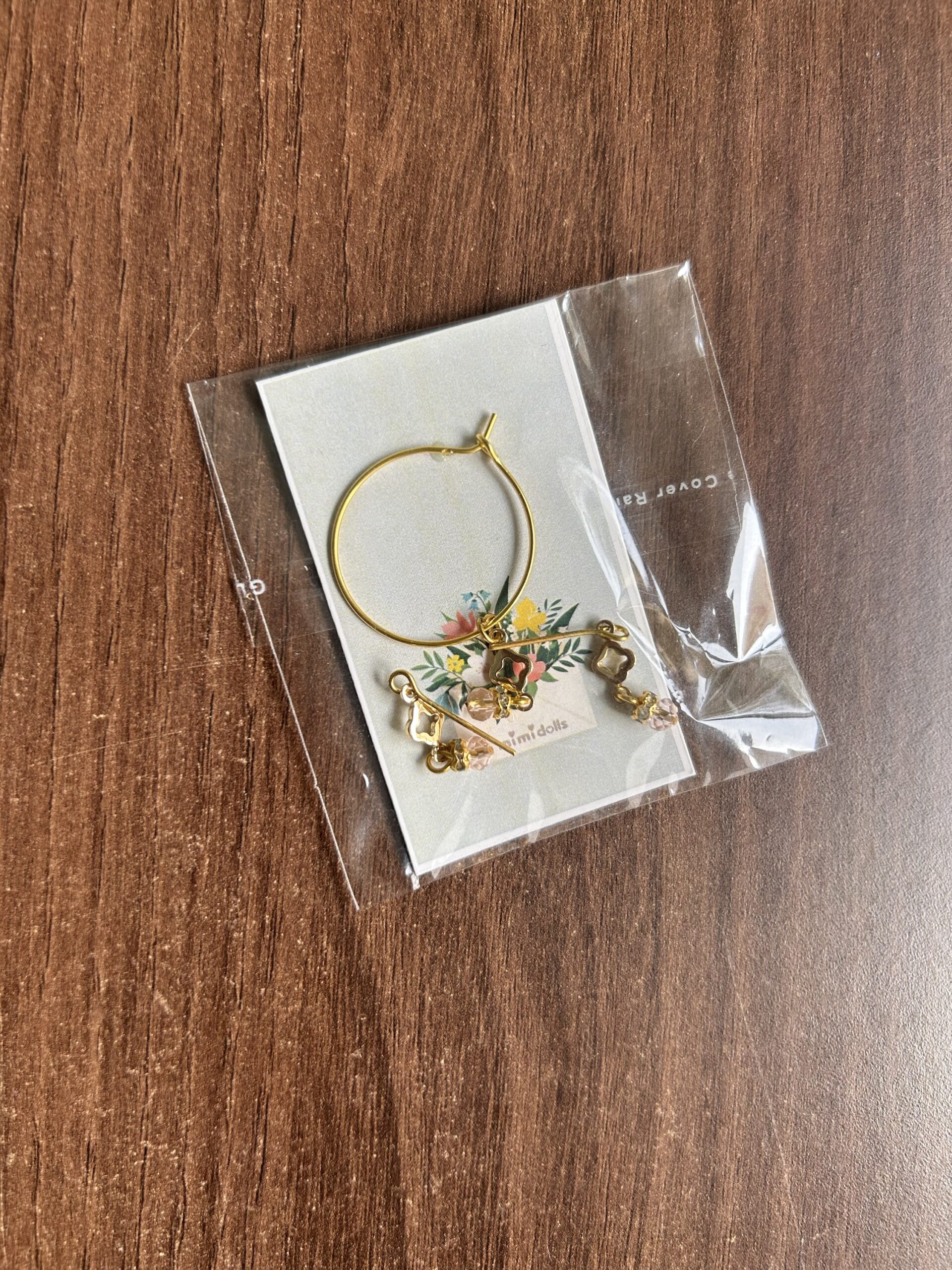 A set of 4 pretty Indian sarees for Barbie doll with jewellery - Image 6