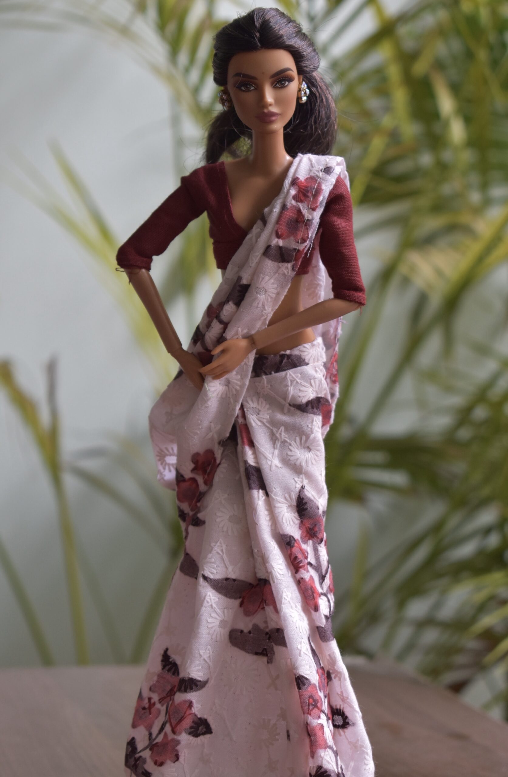 A set of 2 Indian sarees for Barbie doll with accessories - Image 8