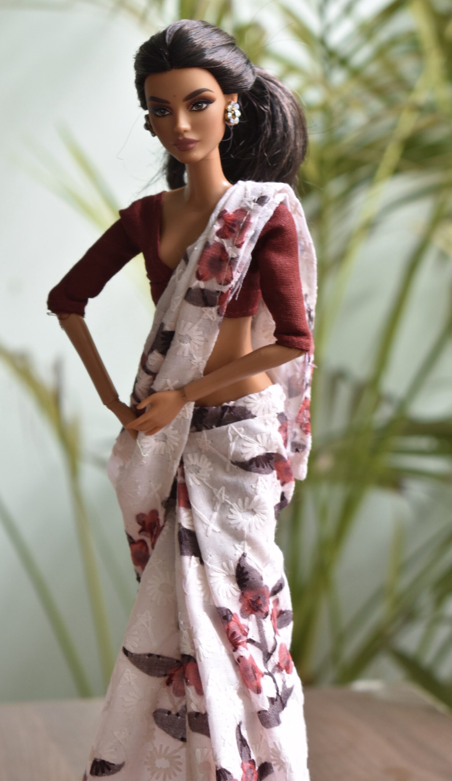 A set of 2 Indian sarees for Barbie doll with accessories - Image 5